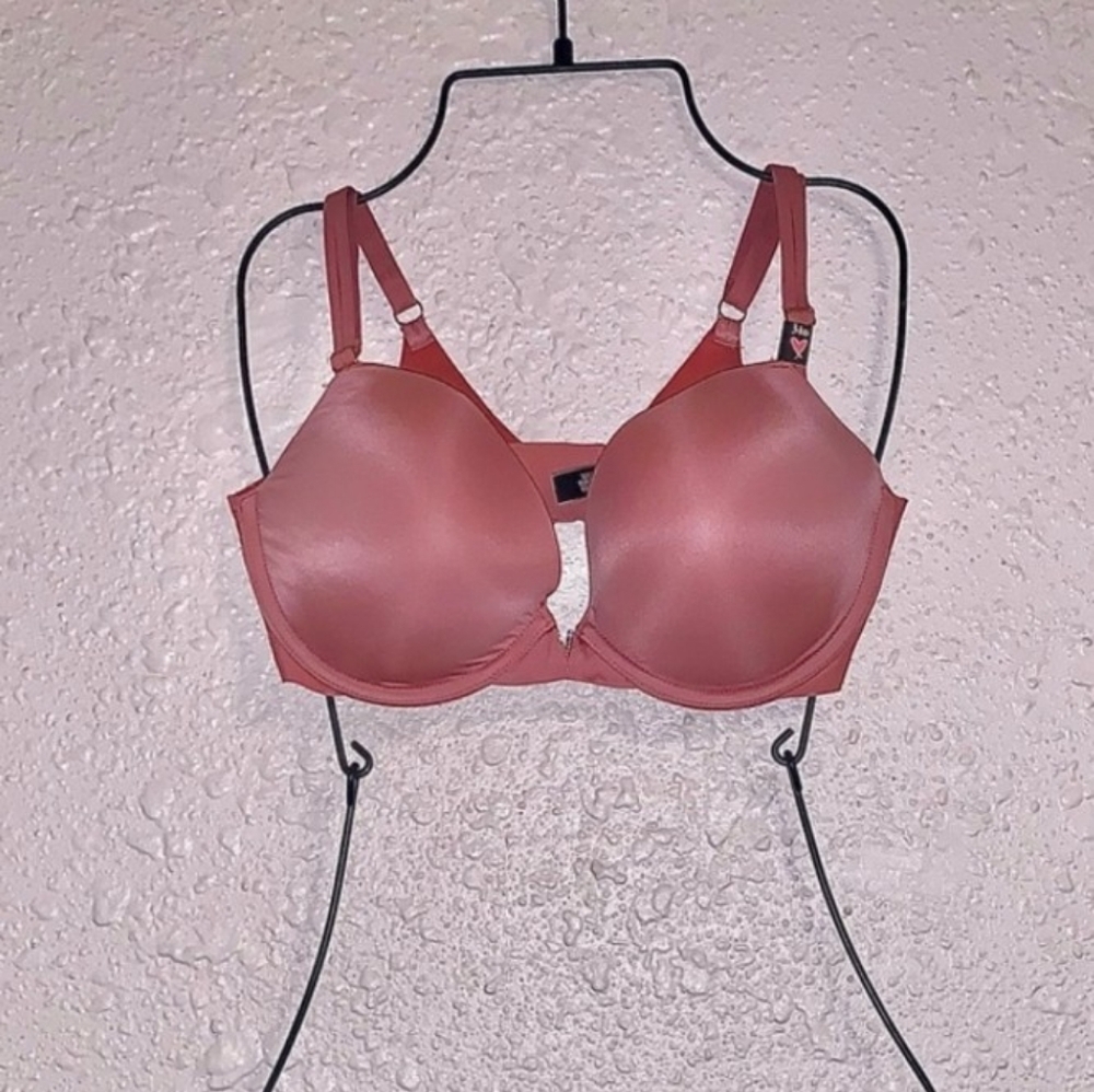 NEW! Victoria’s Secret Peach Push-Up Bra